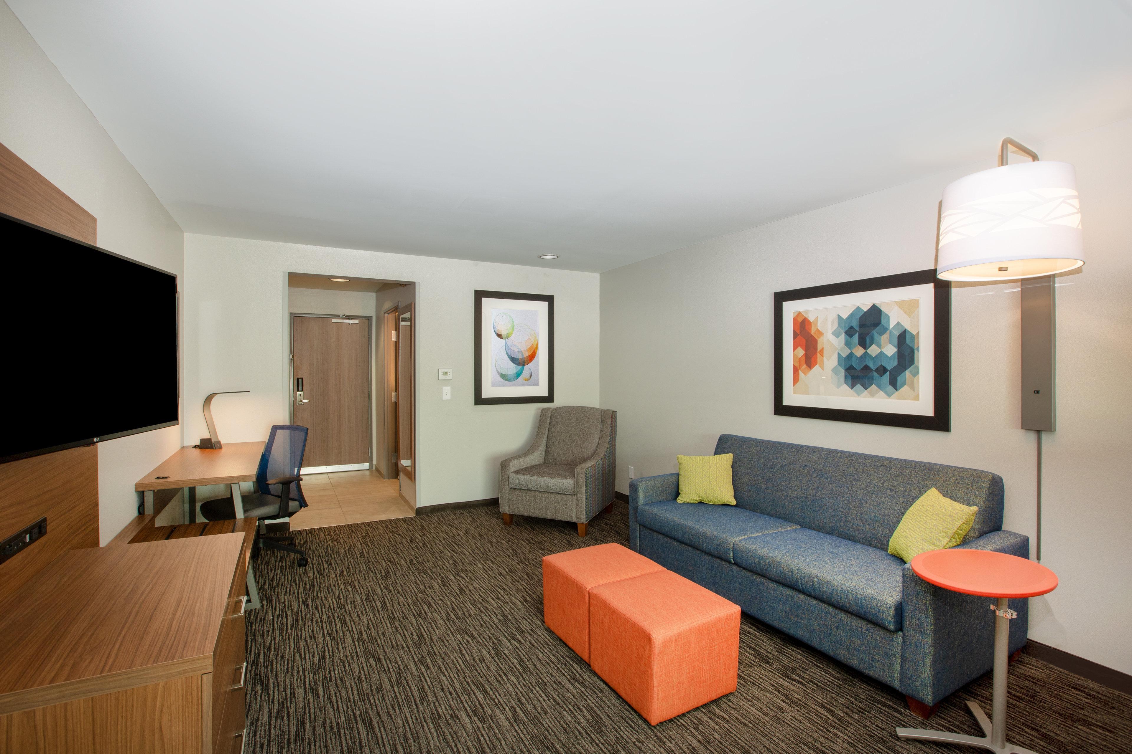 Holiday Inn Express Hotel & Suites Columbus By Ihg Exterior foto